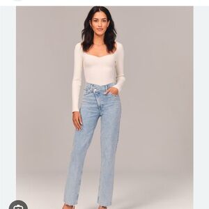 Abercrombie & Fitch The 90’s Straight Ultra High Rise